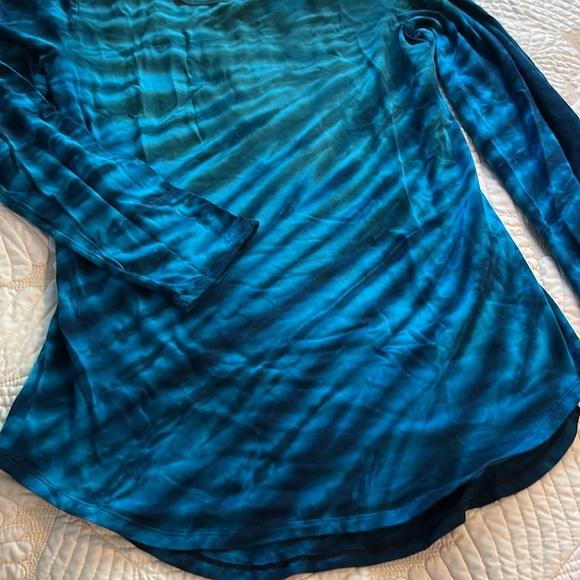 Earth 🌍 Yoga Organic Cotton and Bamboo Tie Dye Long Sleeve Tee - Picture 3 of 5
